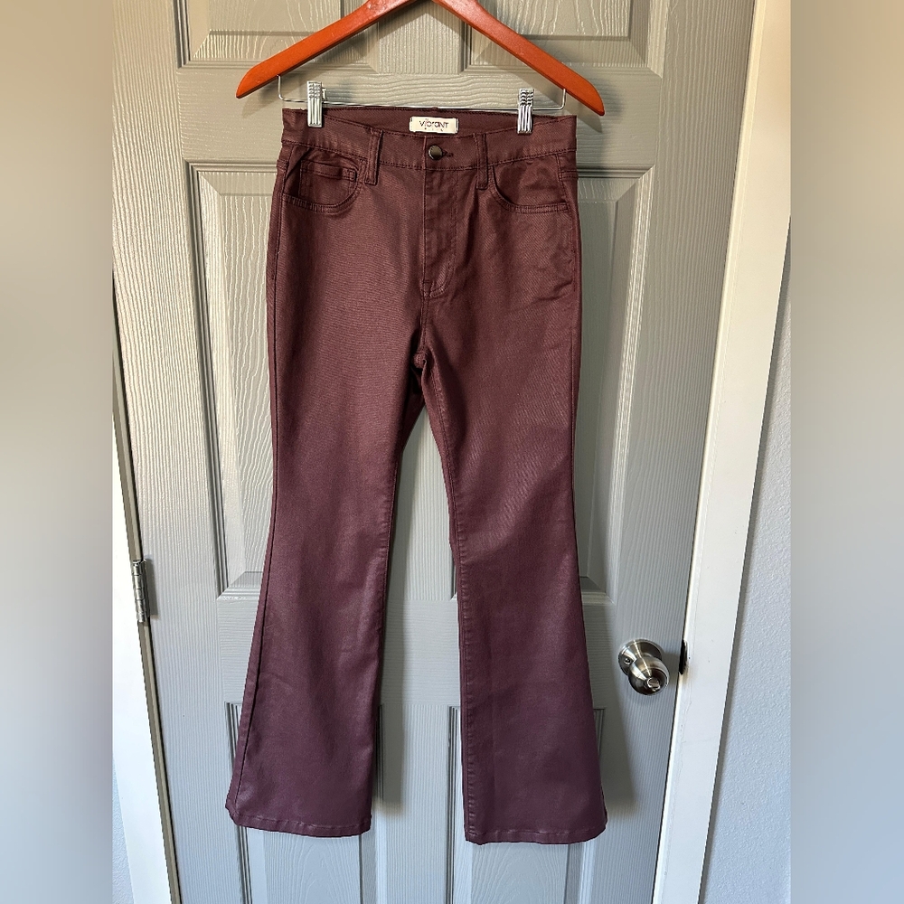 VIBRANT MIU PANTS SIZE 9 / W28 Coated Jeans Pants Flare COLOR  Burgundy EUC